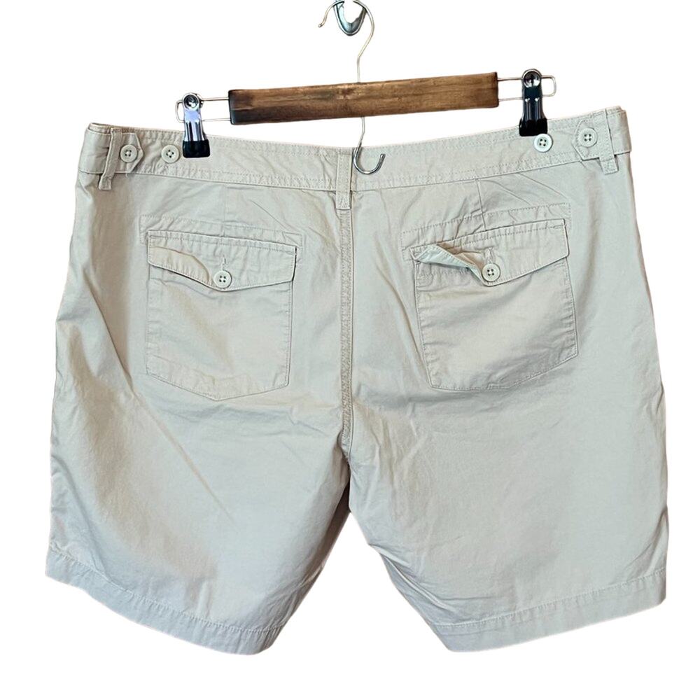 Eddie Bauer Khaki Shorts Size 14 - Picture 3 of 6